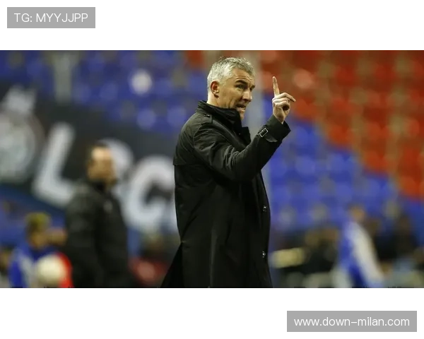 德甲球员转会市场动态，本土人才流向英超趋势引思考。